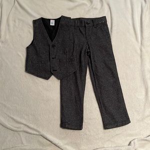 Gymboree suit pants and vest size 5-6